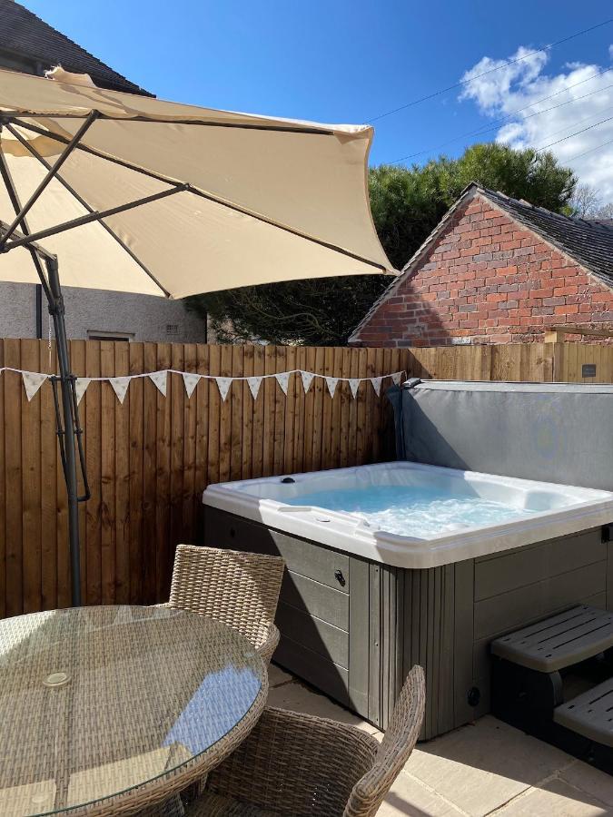Rustic Retreats Jacks Cottage With Hot Tub & Alpaca Walking Experiences Matlock  Exterior foto
